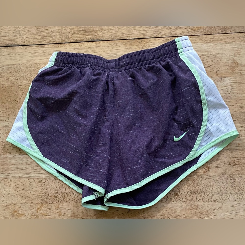 Nike Tempo Dri Fit Girls’ Sz S Static Purple/Lt Green Athletic Shorts